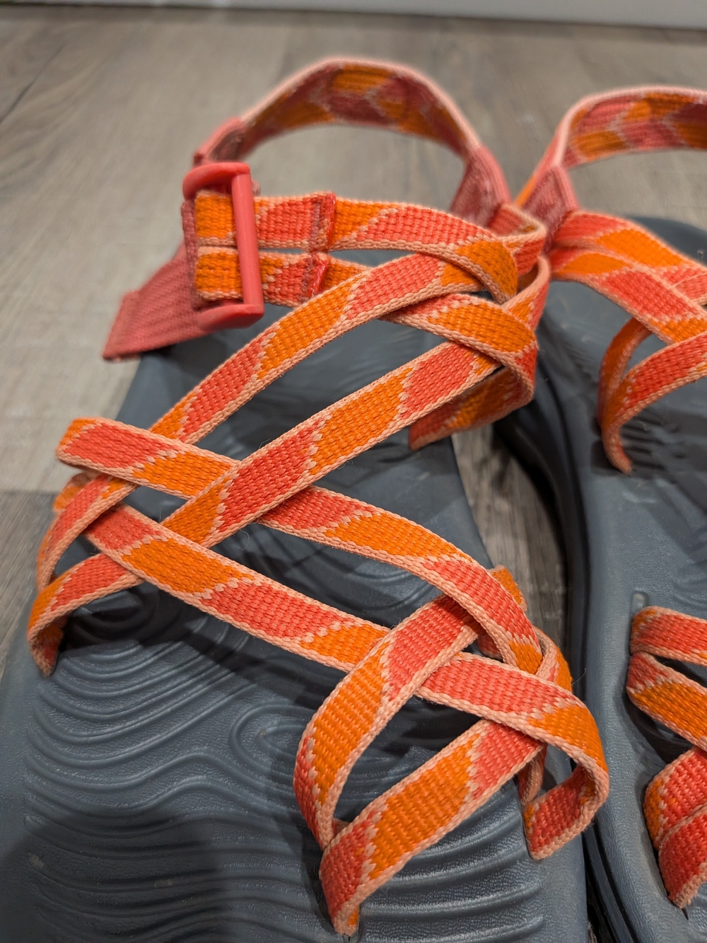Women's Chaco Strappy Outdoor Sandals, Size 7 - Picture 5 of 5